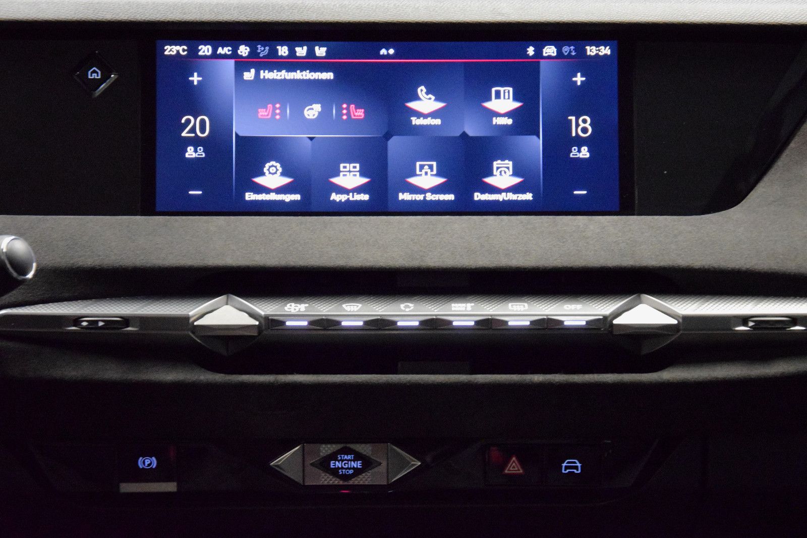 Fahrzeugabbildung DS Automobiles DS4 Performance Line Kamera Sitzheizung