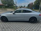 Mercedes-Benz C 200 Coupé - Mercedes-Benz C 200 mit Benzin-Antrieb: Coupé