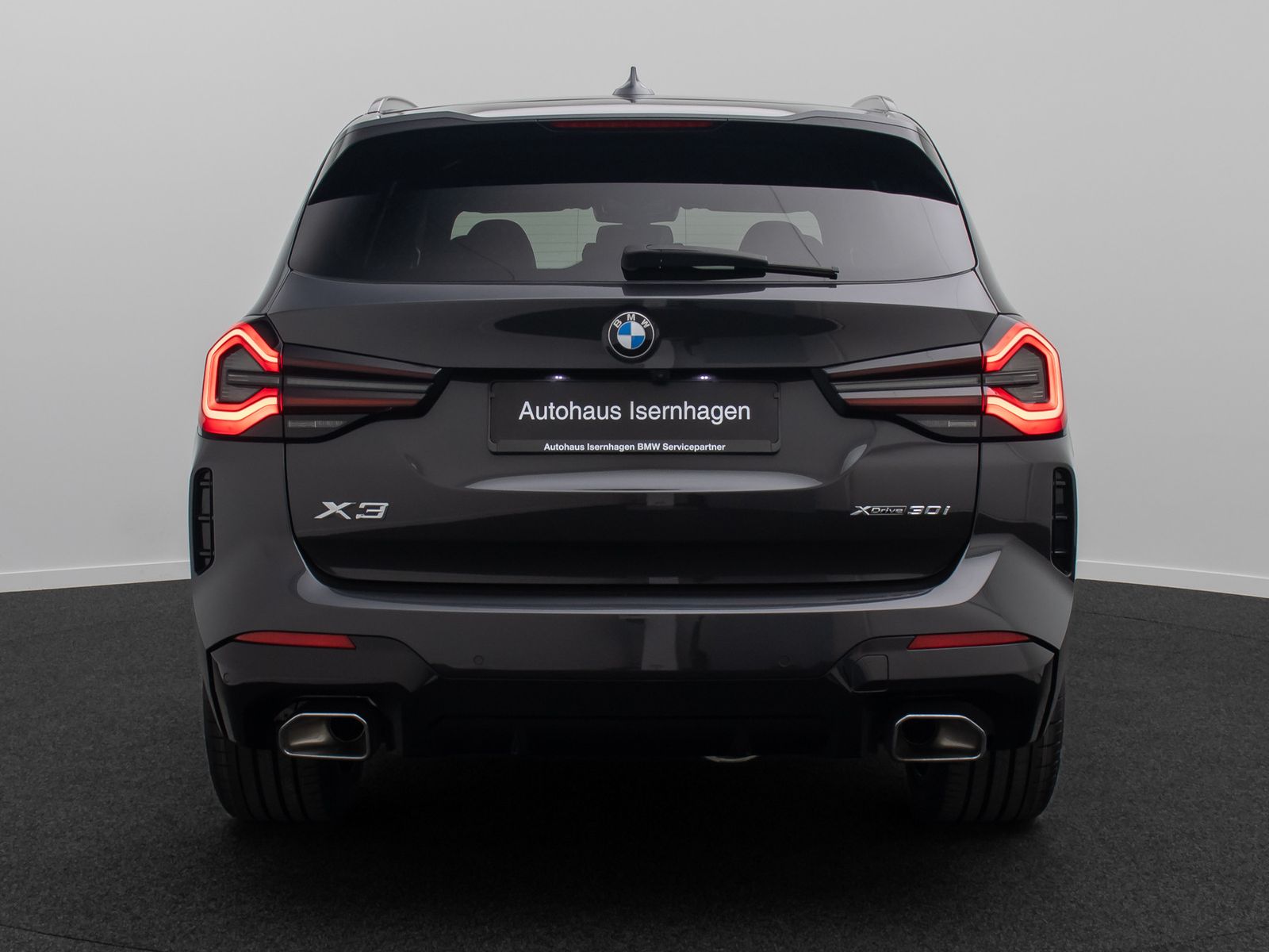 Fahrzeugabbildung BMW X3 xD30i MSport Kamera Laser HUD DAB HiFi 20Zoll