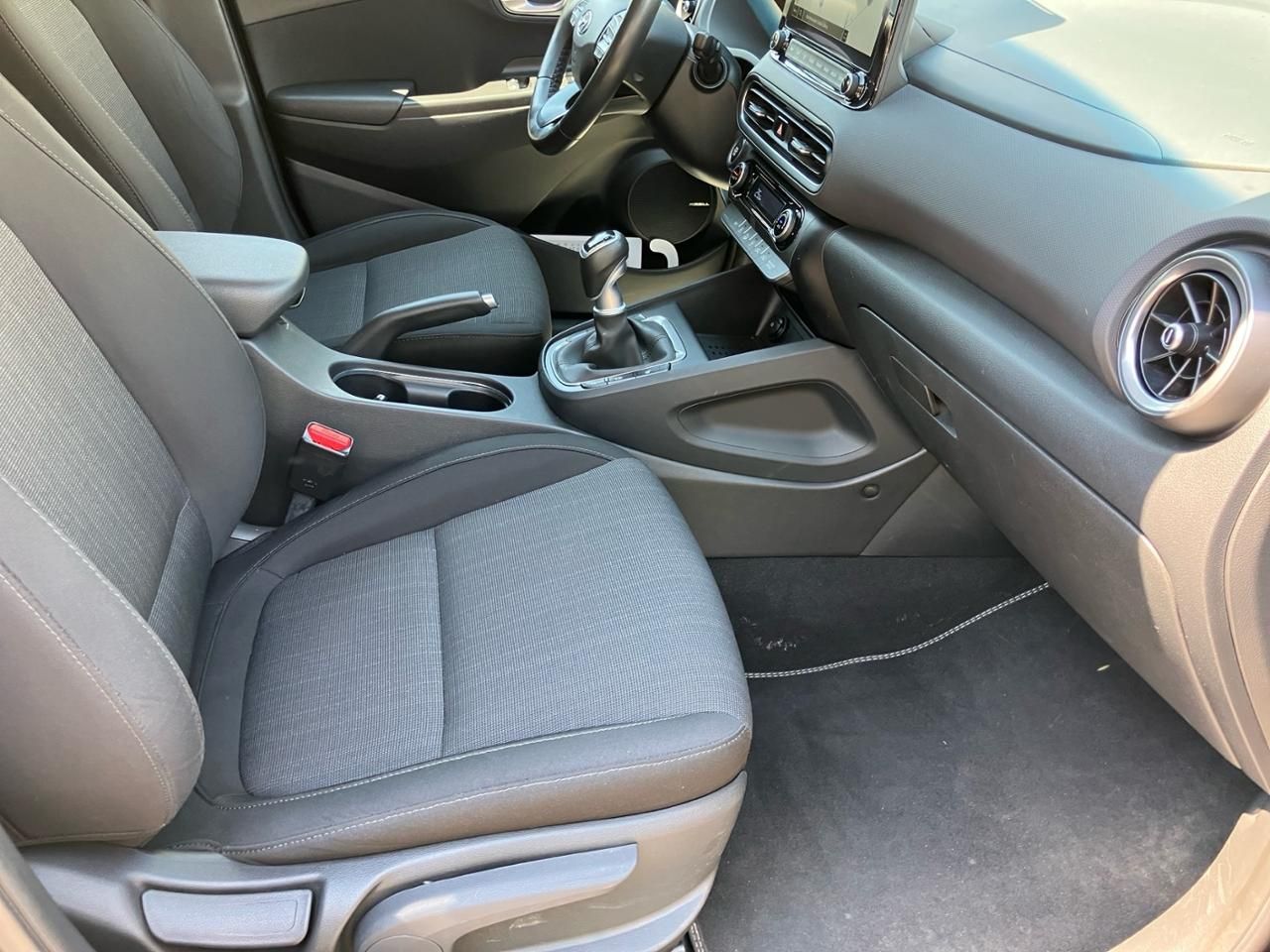 Fahrzeugabbildung Hyundai Kona Intro 1.0 T-GDI *LED*KAMERA*KRELL-SOUND*SHZ