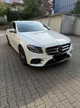 Mercedes-Benz E 220 d Autom. - - Mercedes-Benz E 220 mit Diesel-Antrieb: Weiß, Limousine