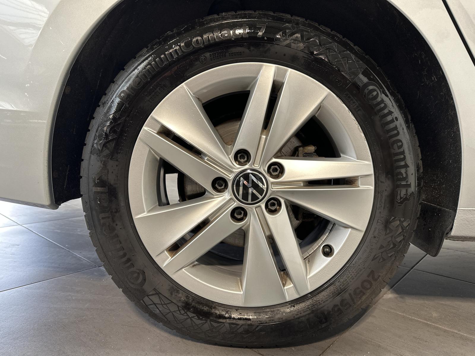 Volkswagen Golf Variant 2.0 TDI DSG Life NAV+LED+KAM+AHK+VC