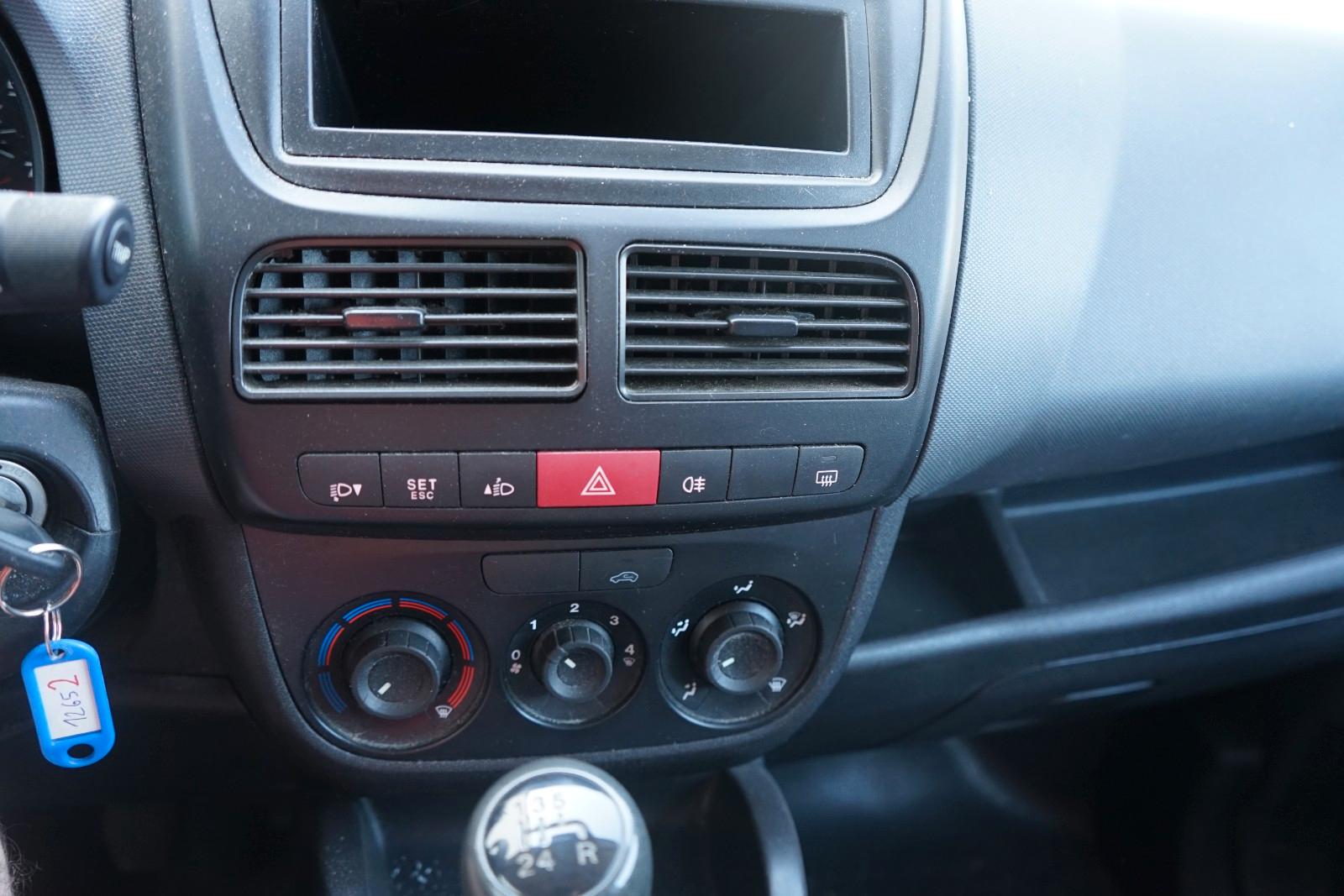 Fiat Doblo 2011 — фото 11