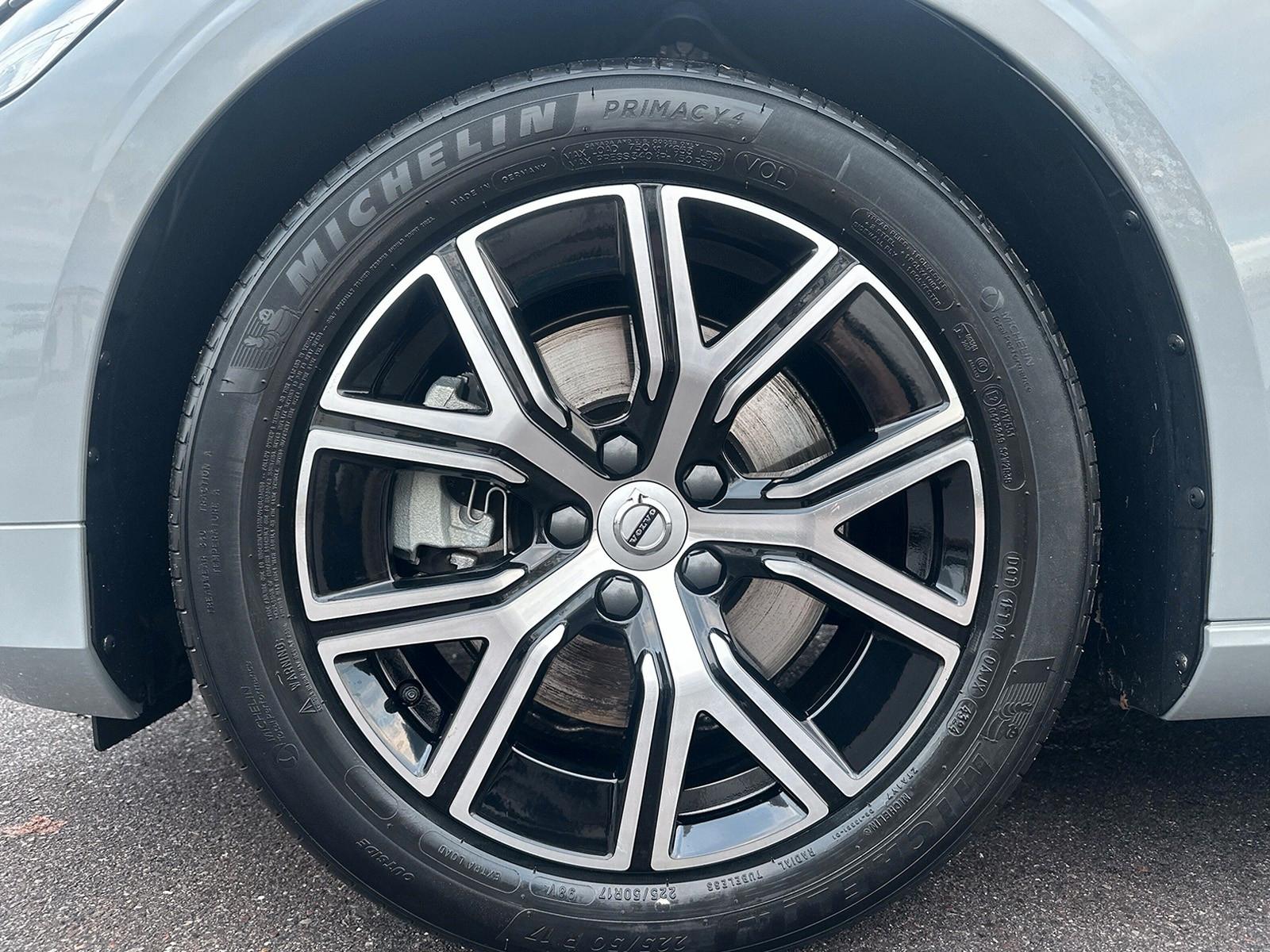 Volvo V60 B4 Mild-Hybrid Core LED