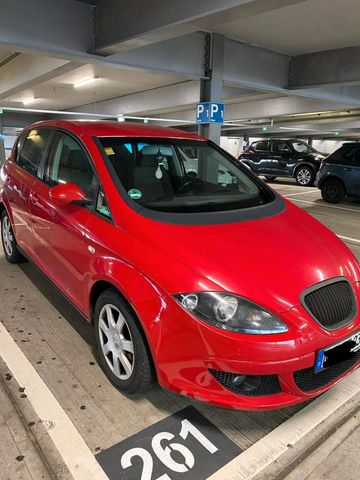 Seat Altea 1.6 TÜV bis 2.25 Defekte 5 Gänge