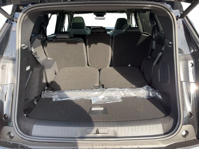 Peugeot 5008 GT 145 e-DSC6 KeyLess*360 KAM*ACC*PANO*