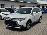 Mitsubishi Outlander SUV-Star 2WD