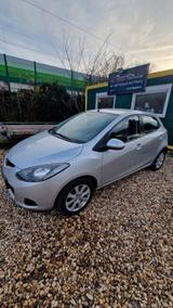 Mazda 2 Lim. 1.3 Independence - Mazda 2: Silber