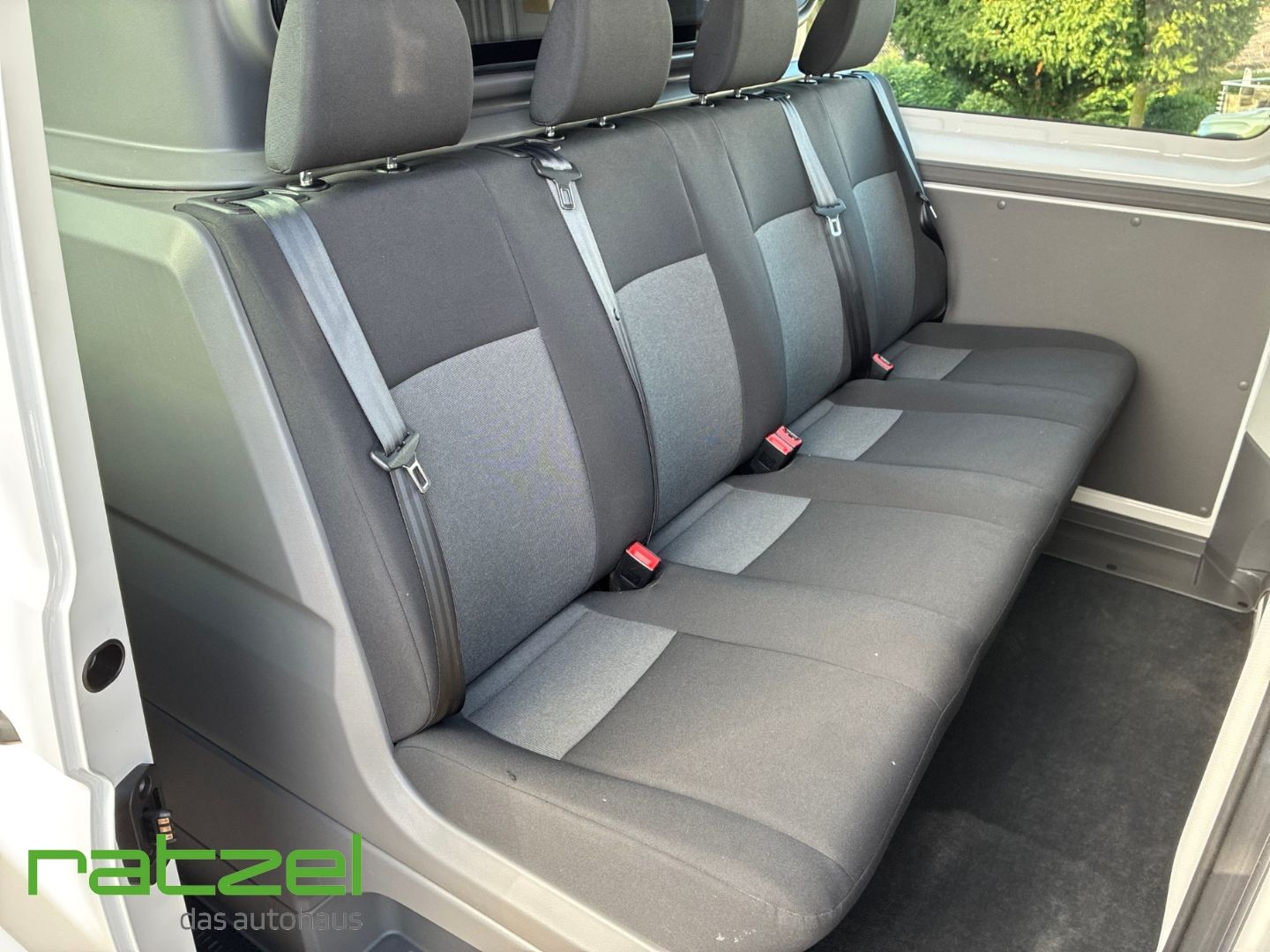 Fahrzeugabbildung Volkswagen Crafter Kasten PLUS lang Hochdach 35 2.0 TDI