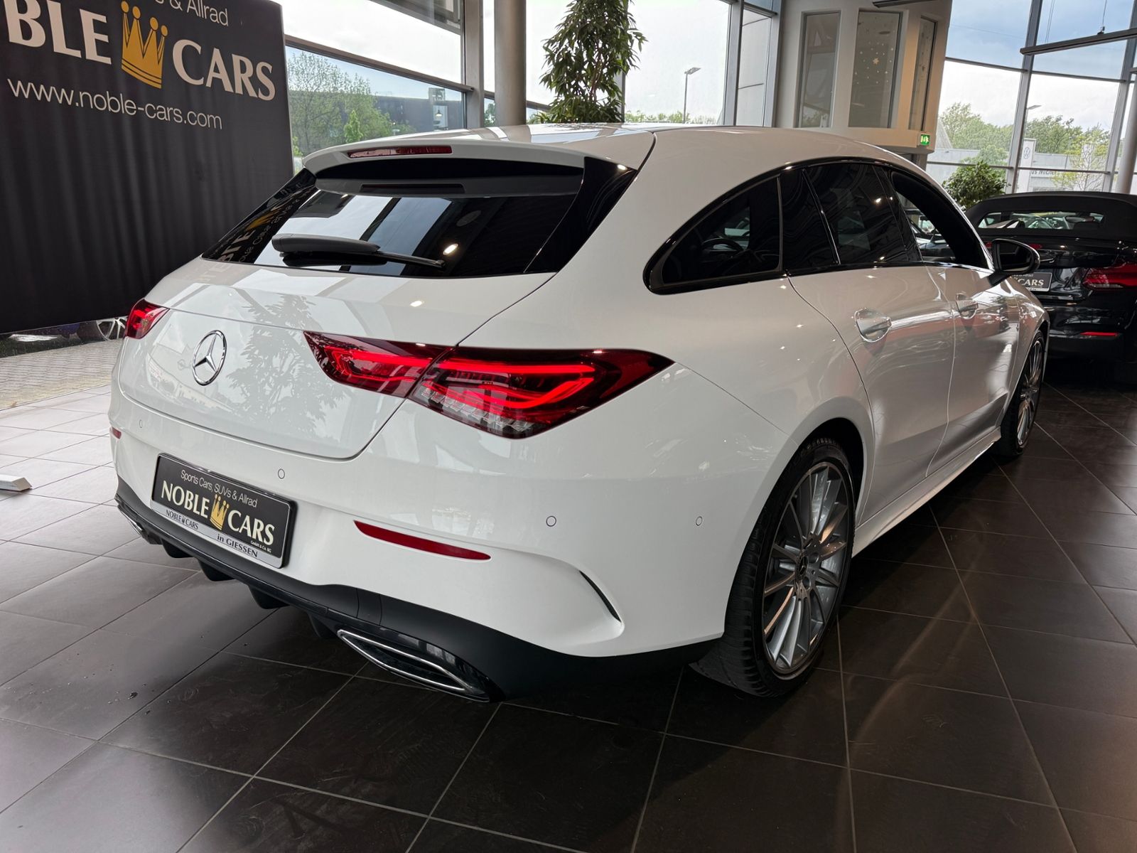 Fahrzeugabbildung Mercedes-Benz CLA 250 Shooting Brake  AMG NIGHT LED NAVI