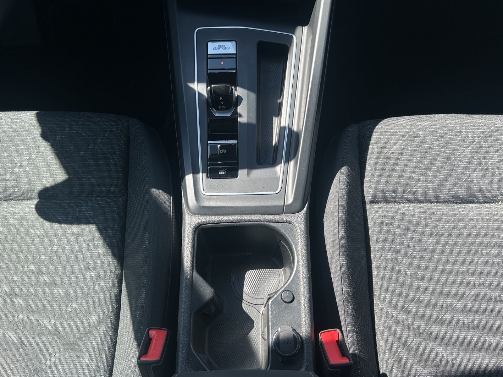 Fahrzeugabbildung Volkswagen Golf VIII Variant TDI Life DSG LED Navi ACC AHK