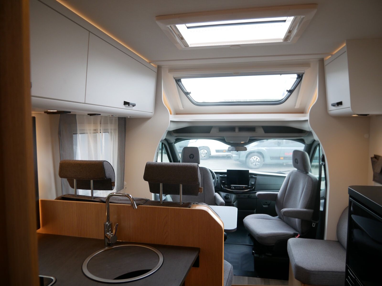 Fahrzeugabbildung Sunlight Adventure T Ford 690L Bi-Xenon Scheinwerfer