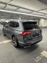 Volkswagen Tiguan Allspace 2.0 TSI R Line OPF  DSG 4MOTION - VW Tiguan Allspace Gebrauchtwagen in München