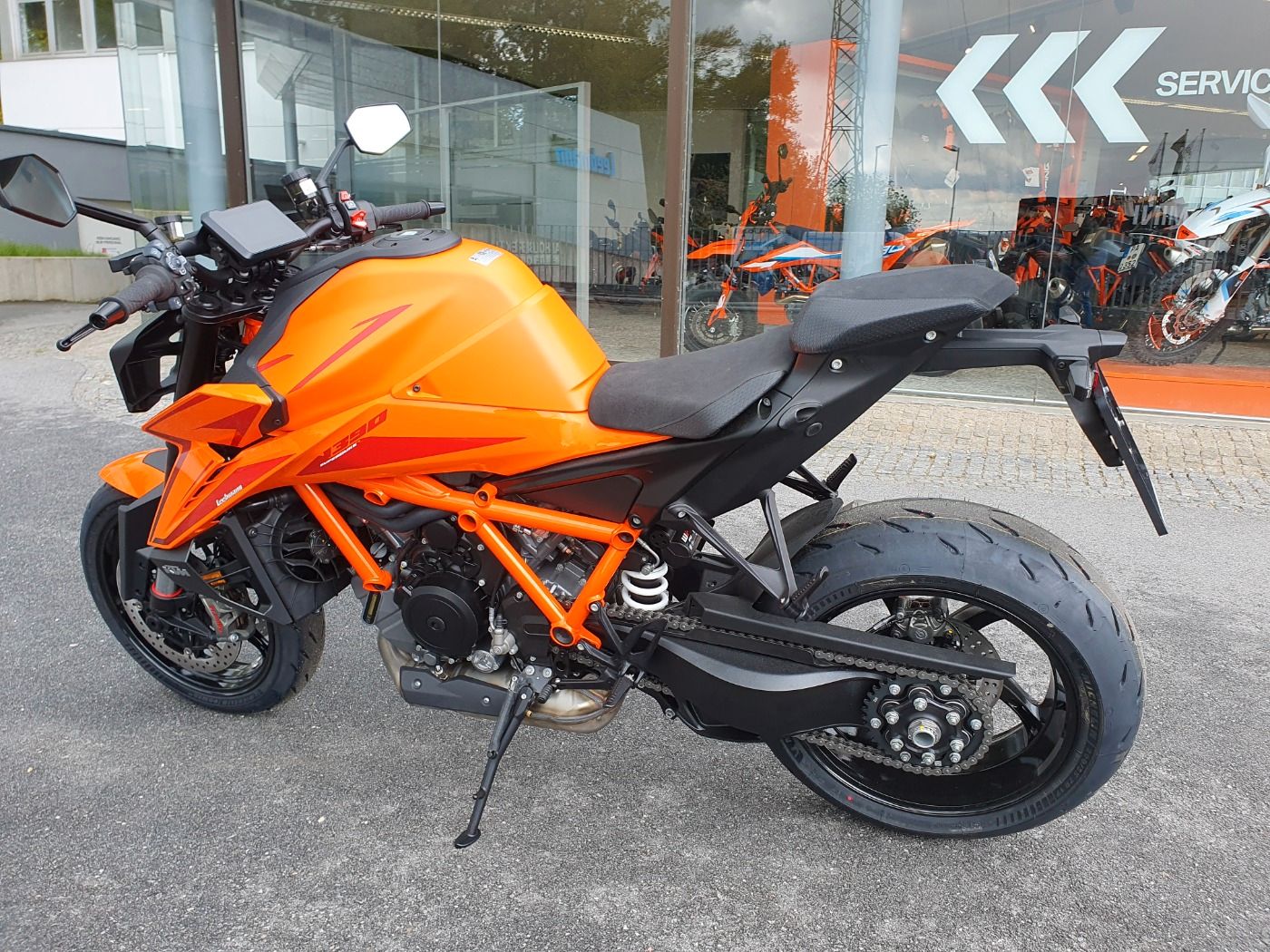 Fahrzeugabbildung KTM 1390 Super Duke R Evo 2024