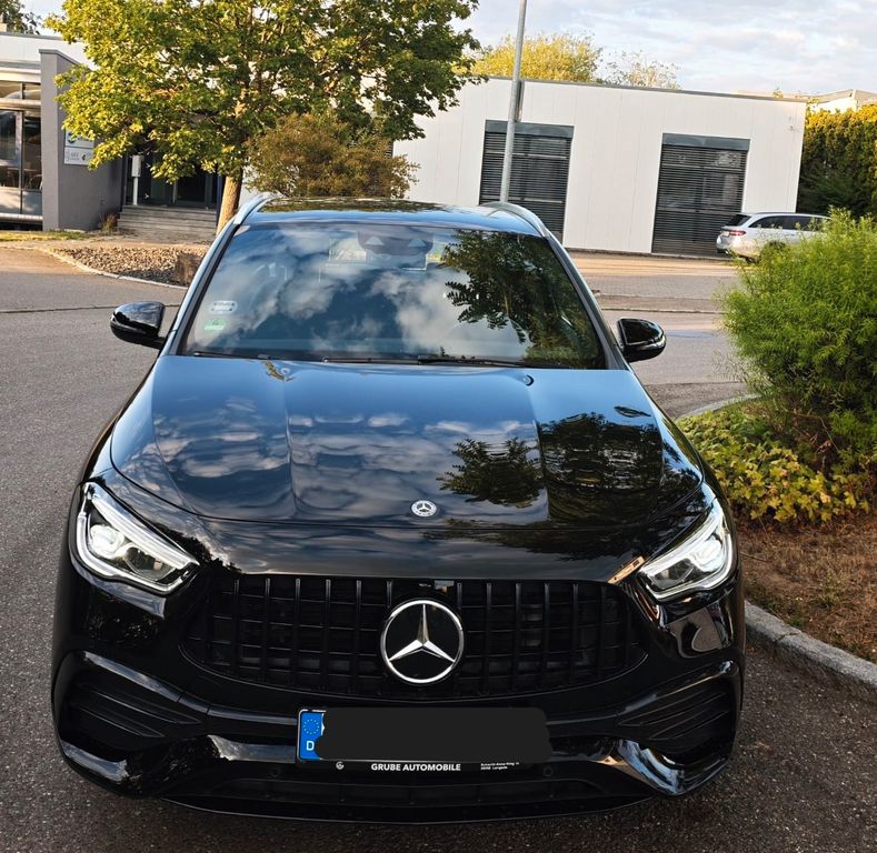 Image of Mercedes-Benz GLA 200