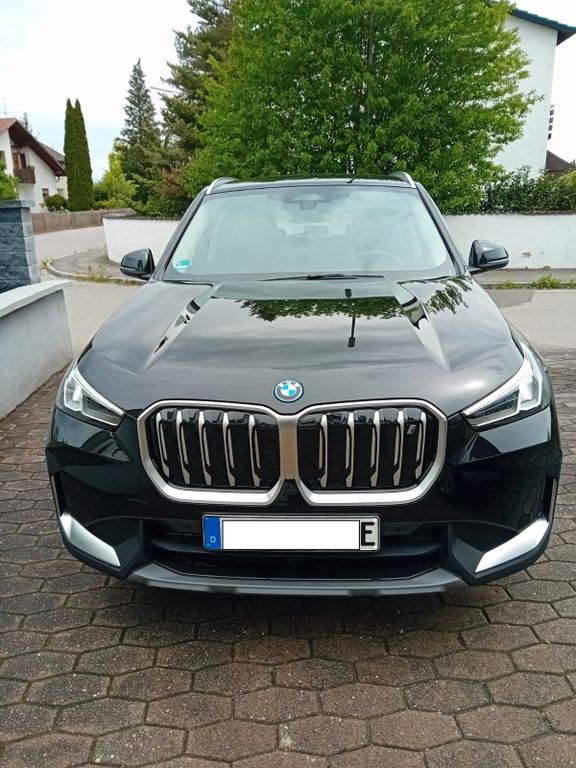 Image of BMW iX1