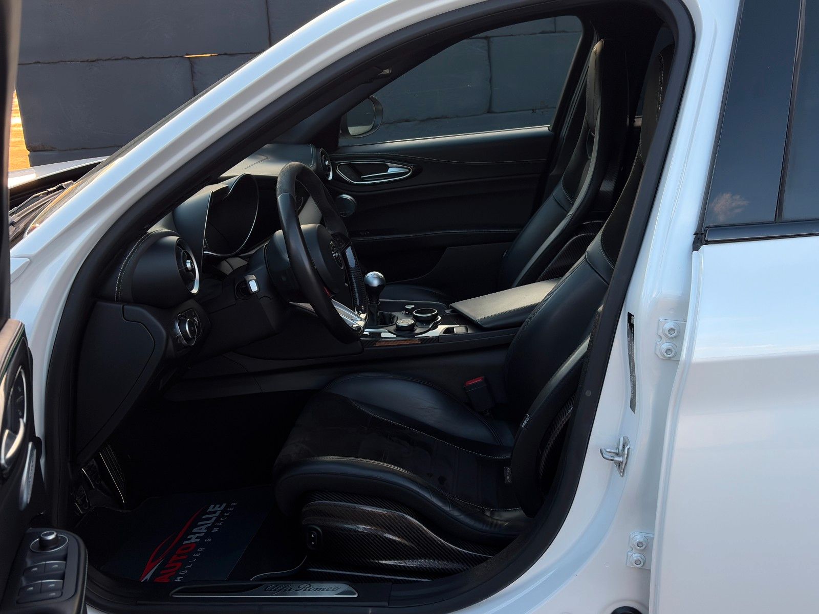 Fahrzeugabbildung Alfa Romeo Giulia Quadrif 2.9 510 Sparco Carbon Schale H&K