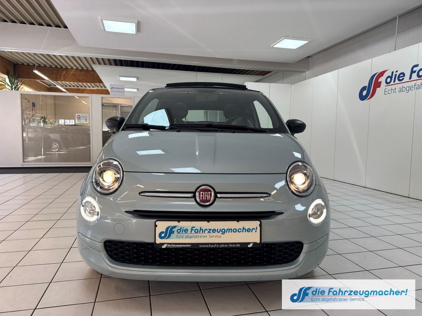 Fahrzeugabbildung Fiat 500 Cabrio Dolcevita 1.0 Mild Hybrid 5tkm Navi A