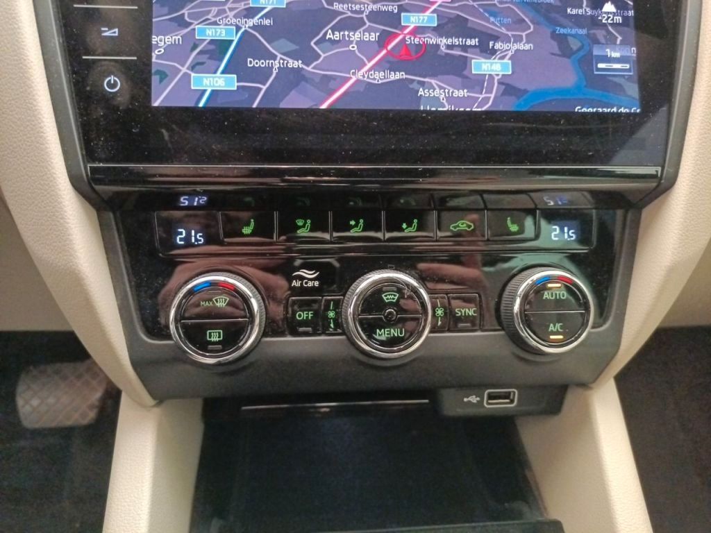 Fahrzeugabbildung SKODA Octavia Combi Style 1.5TSI LED/NAVI/SHZ/AHK