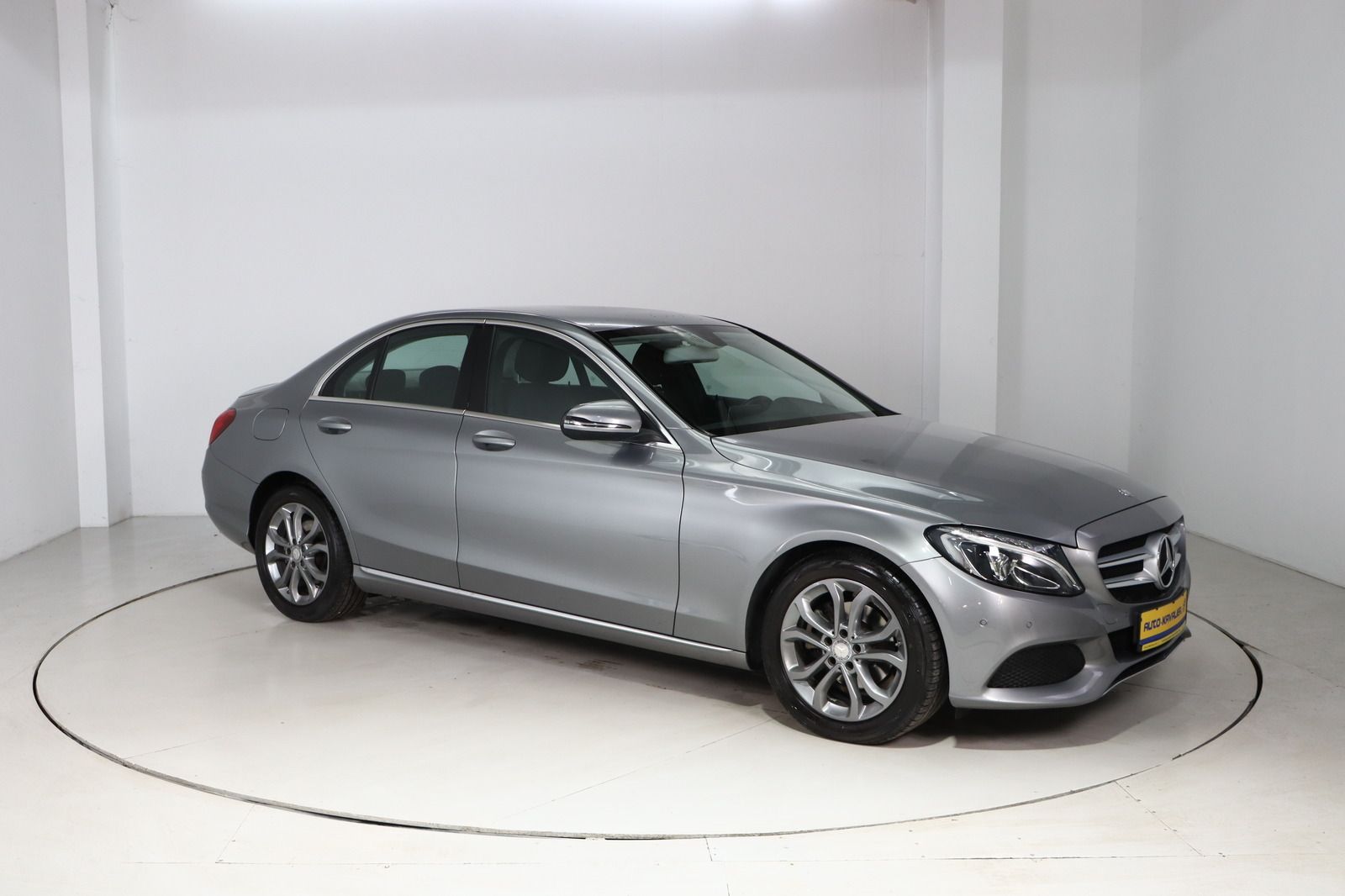 Fahrzeugabbildung Mercedes-Benz C 180 d * LED * SHZ