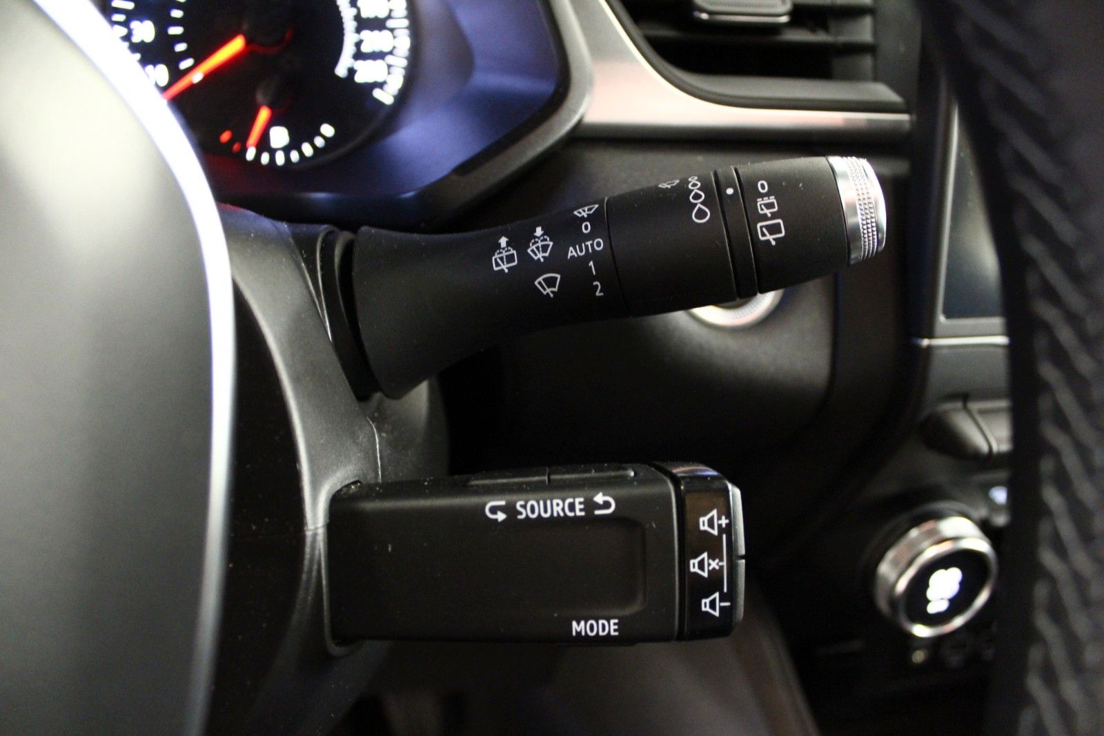 Fahrzeugabbildung Renault Captur Tce140 Experience*Easy Link*Navi*