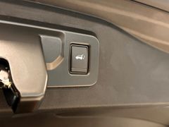 Fahrzeugabbildung Espace VI Iconic E-Tech Hybrid Panorama Navi Le