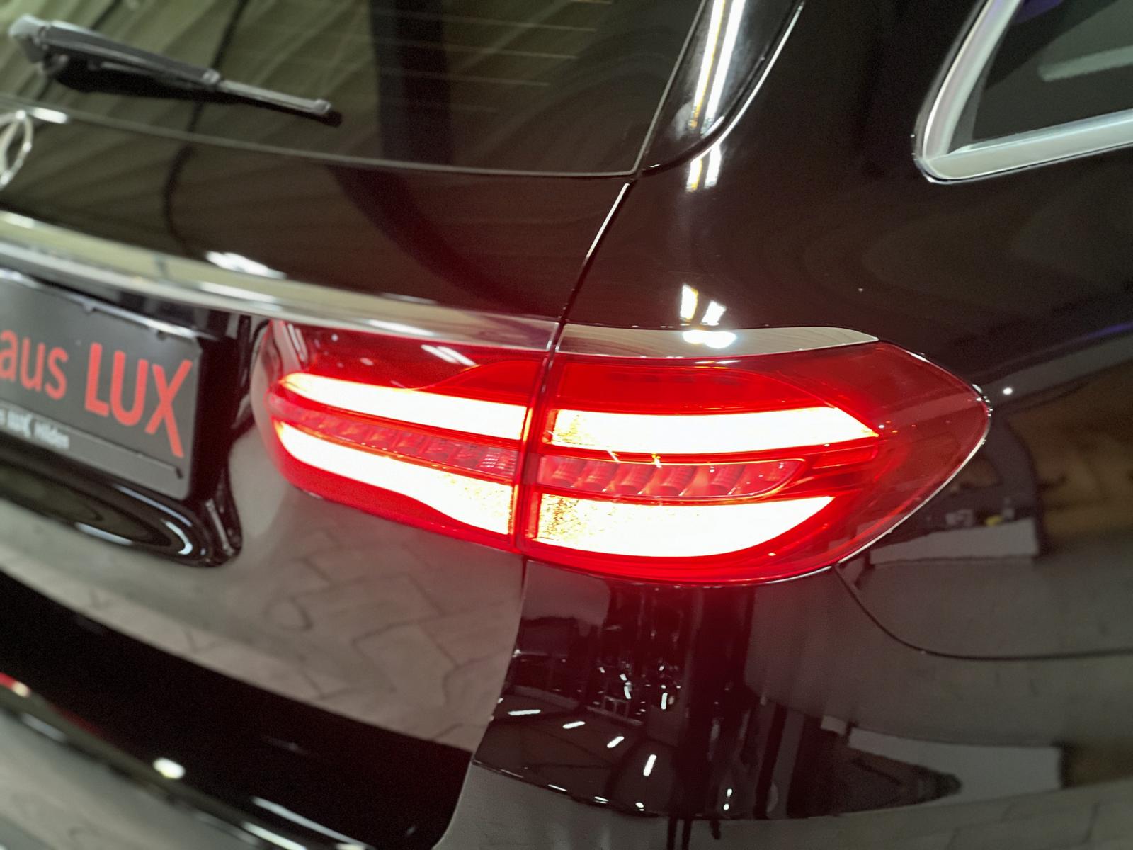 Mercedes-Benz E 200 EXCLUSIVE*9G*AMBIENTE*NAVI*R-KAMERA*77TKM*