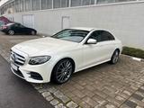 Mercedes-Benz E 200 d Autom. 9G-TRONIC AMG Line 20 Zoll AMG Fe - Mercedes-Benz E-Class in Stuttgart