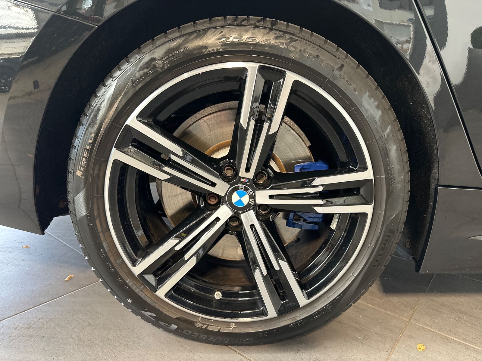 Fahrzeugabbildung BMW 320d Touring M-Sport NAV+LED+PANO+SHZ+PDC+DAB