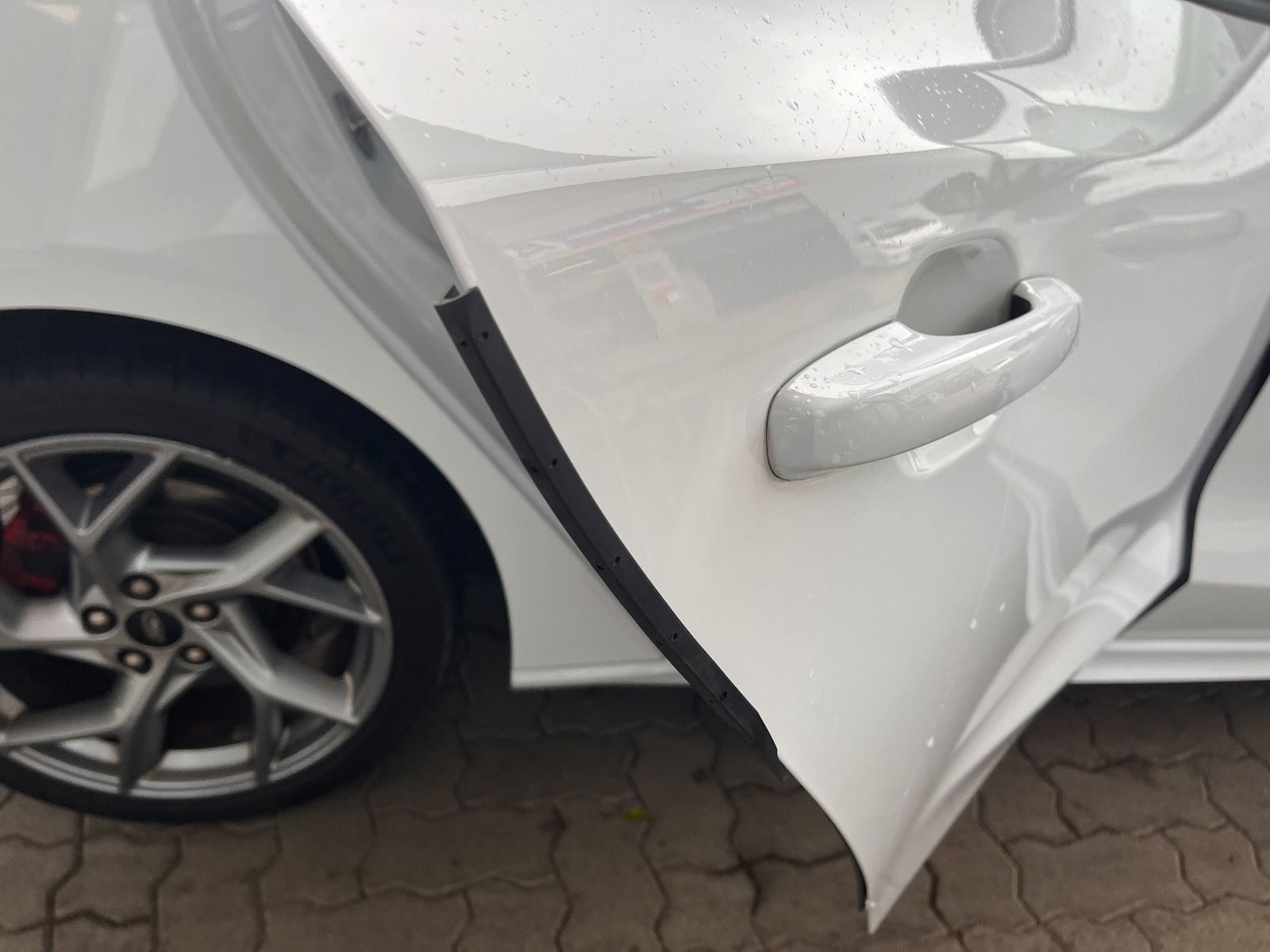 Fahrzeugabbildung Ford Focus Turnier ST