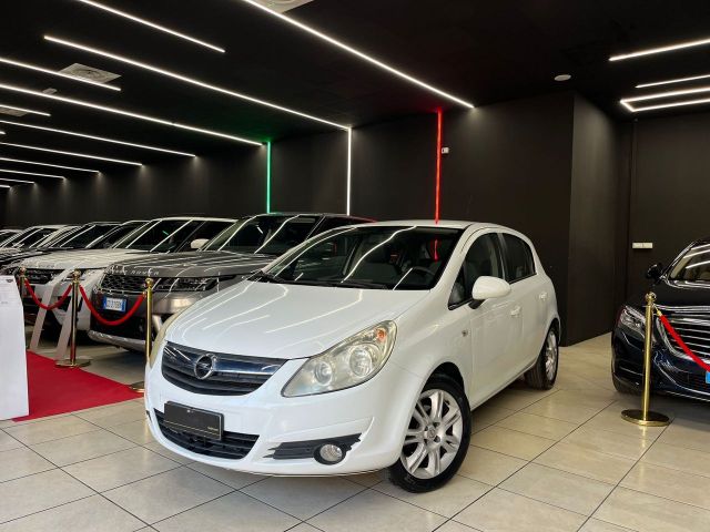 Opel Corsa 1.2 5 porte Cosmo OK NEOPATENTATI