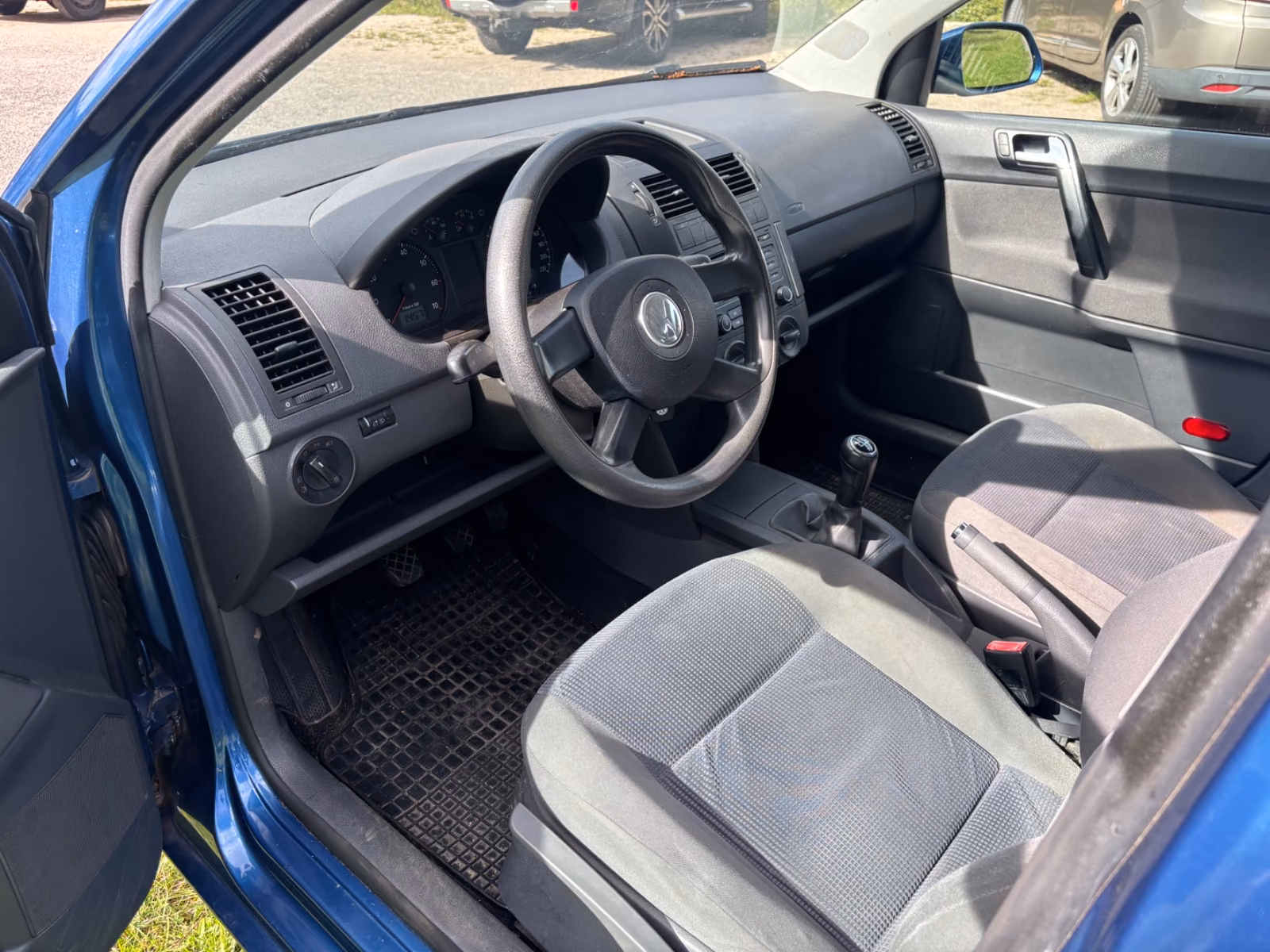 Volkswagen Polo 1.2 Comfortline TÜV Neu 8-Fach bereift