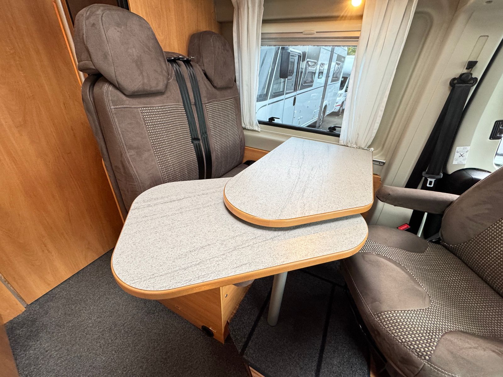 Fahrzeugabbildung Pössl Roadstar 640 DK DACHKLIMA AHK NAVI KAMERA LED 1H