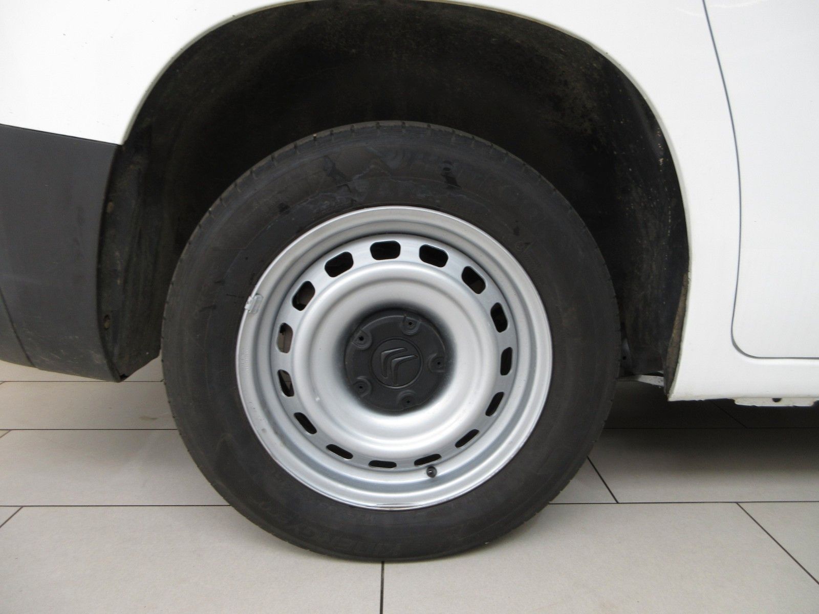 Fahrzeugabbildung Citroën Berlingo Kasten Club M/L1  AC/PDC