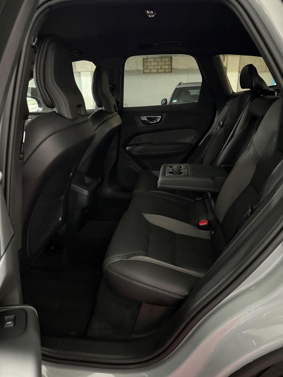 Volvo XC60 B5 Plus Dark AWD H&K Sound Assist AppCar360, миниатюра 22