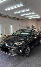 Toyota RAV 4 2,5-l-Hybrid Team Deutschland Auto 4x4... - Toyota Gebrauchtwagen in Düsseldorf
