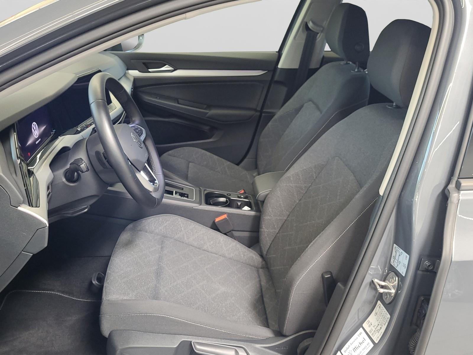 Volkswagen Golf 8 Variant TDI DSG Life LED ACC Navi Kamera