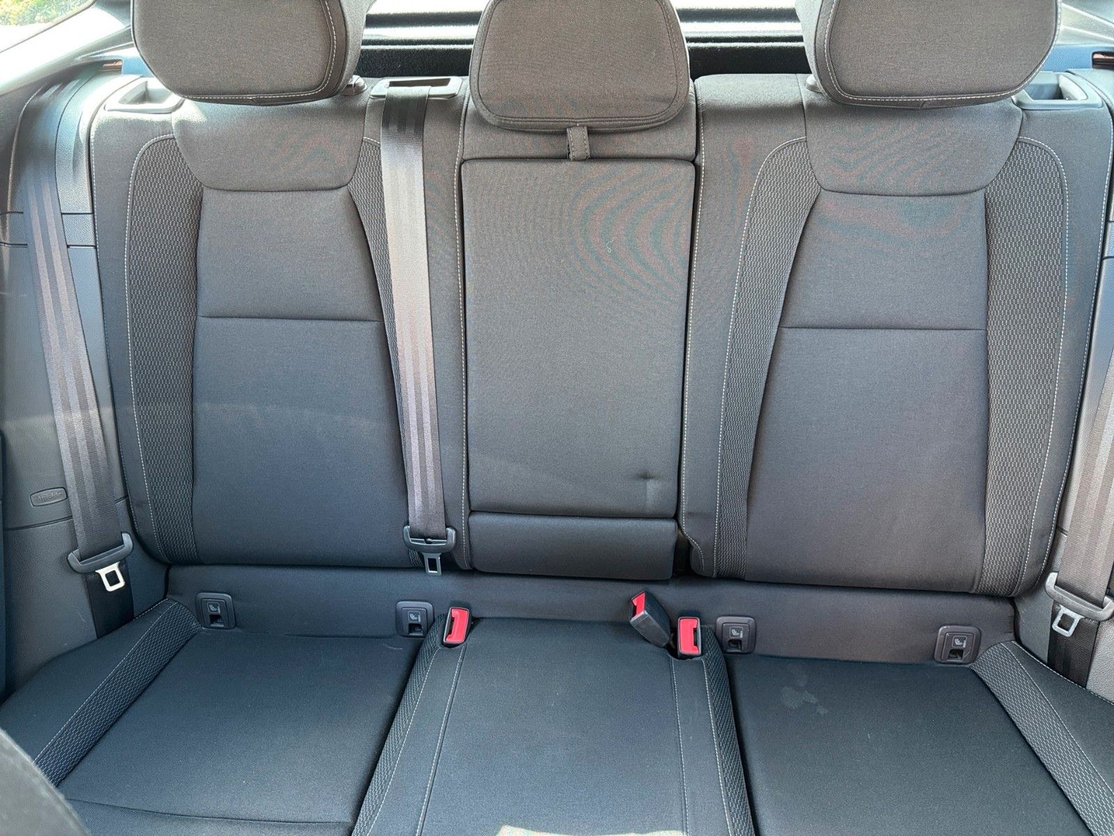 Fahrzeugabbildung SKODA Karoq 2.0l TDI AMBITION