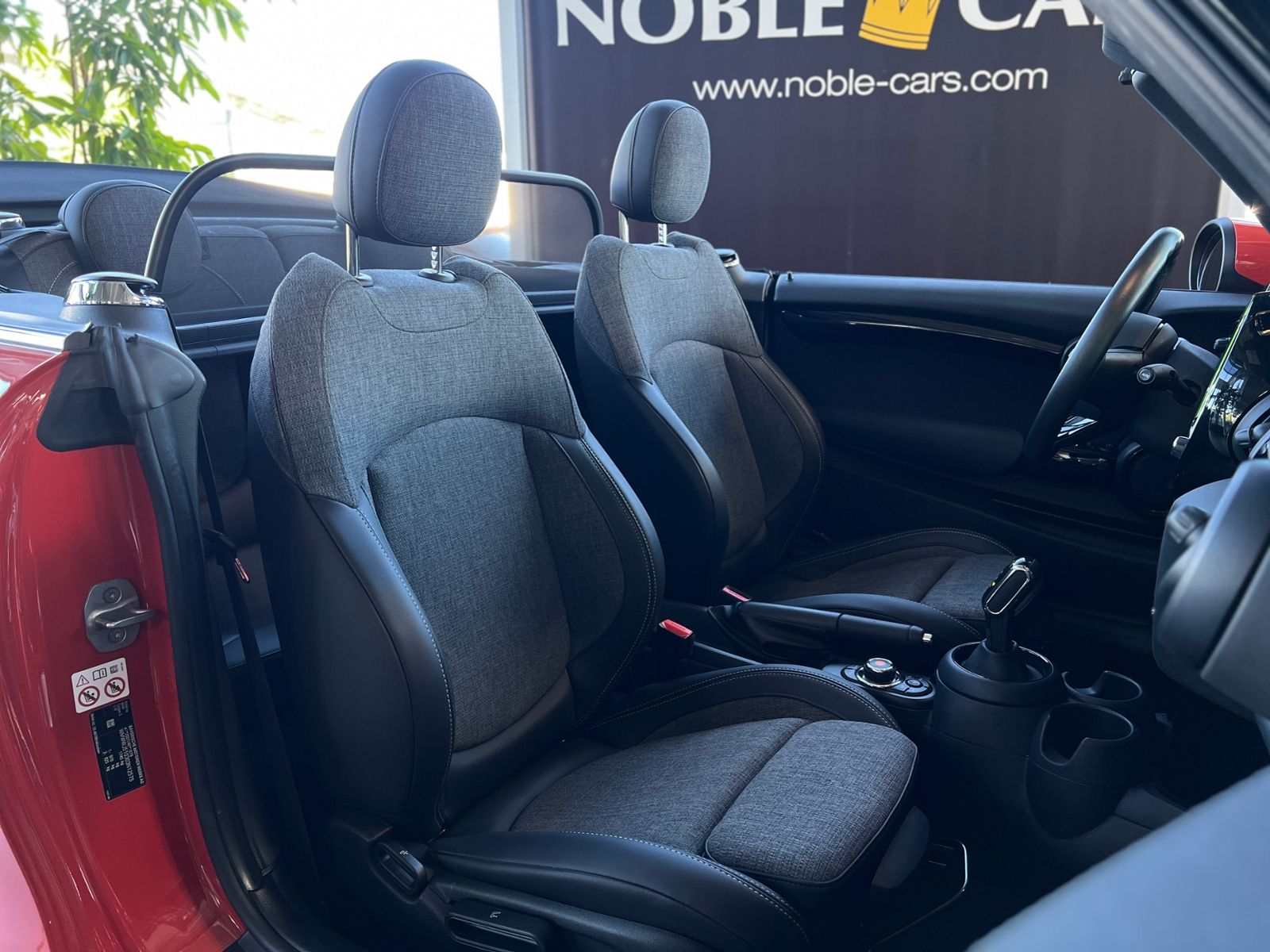 Fahrzeugabbildung MINI Cooper S Cabrio Chili LED NAV RFK SHZ ALU