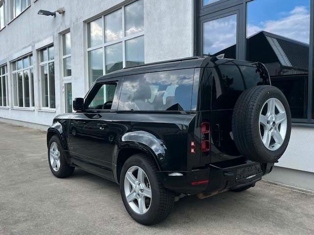 Land Rover Defender 90 X-Dynamic SE