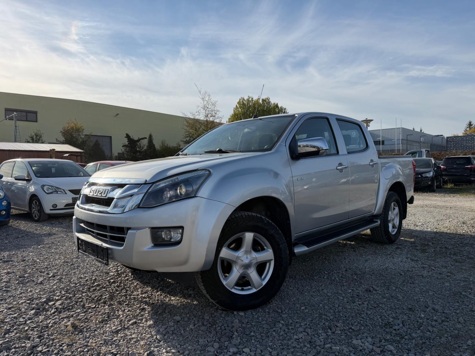Isuzu D-Max Double Cabine 2.5 TD 163ch BVA - Attelage - Carnet entretien - Non fumeur
