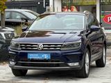 Volkswagen Tiguan Highline BMT/Start-Stopp 4Motion - : Taxi