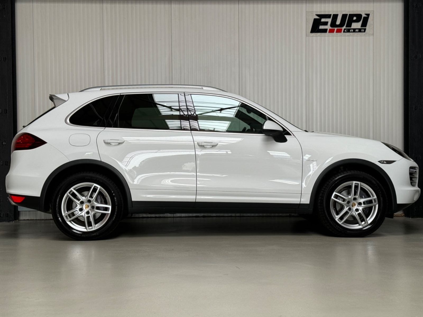 Fahrzeugabbildung Porsche Cayenne Diesel Platinum Edition/Approved 11.2025