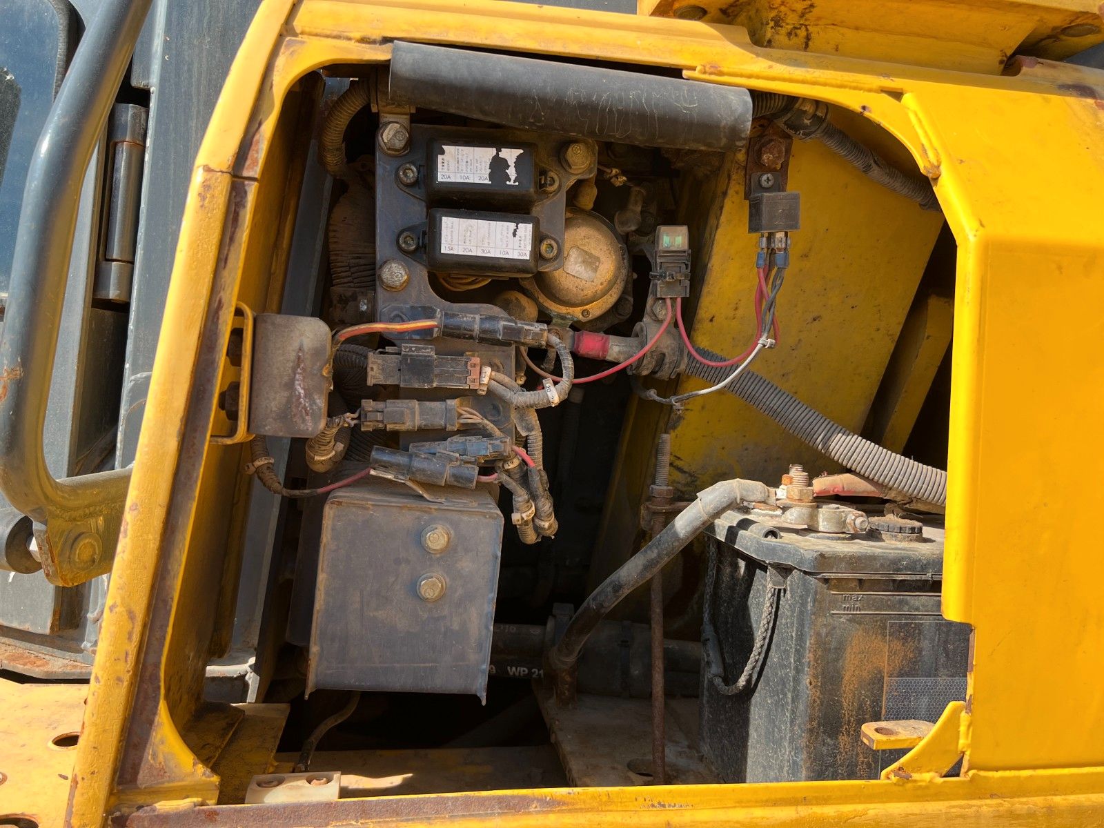 Fahrzeugabbildung Komatsu D65PX-15 / nur 5.945h / Baujahr: 2004