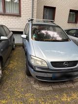 Opel Zafira mit 7 Sitzer 2 Besitzer 2.0 DTI - Opel Zafira: Dti