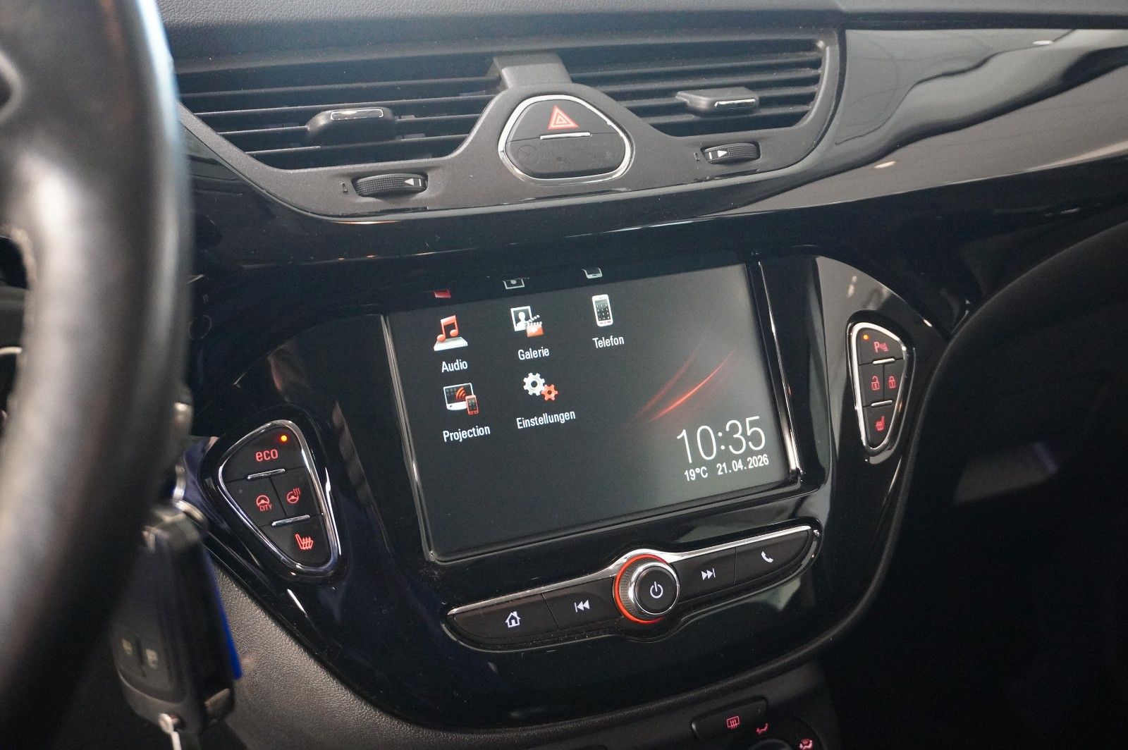 Fahrzeugabbildung Opel Corsa E 1.4 120 JAHRE 5-TÜR NAVI/SHZ/KAMERA/TEMP