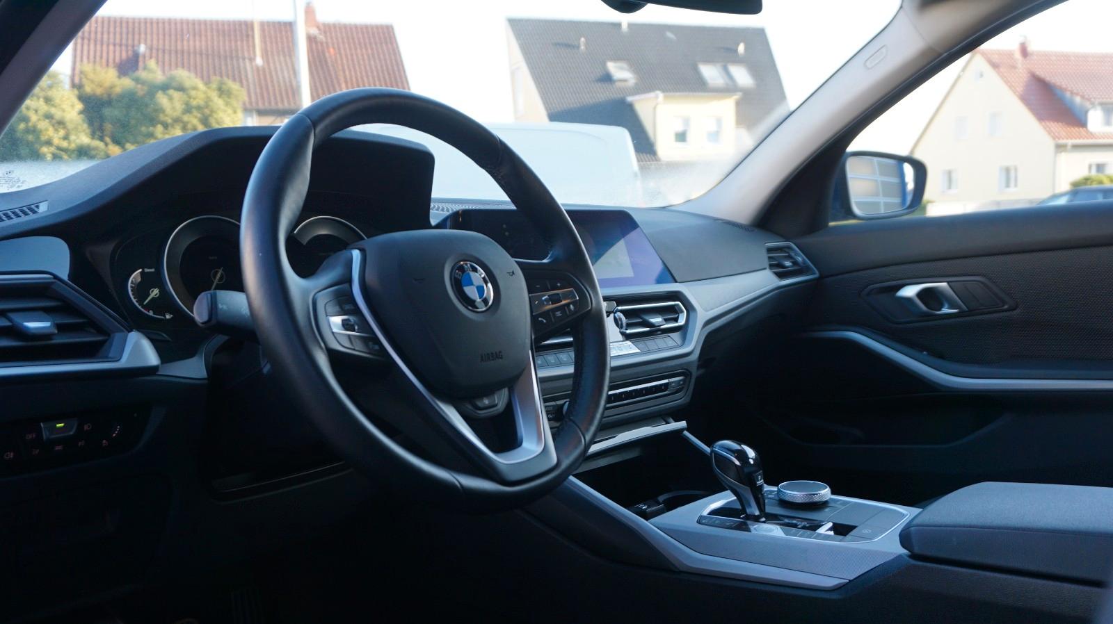 BMW 3 Series d xDrive Advantage Standheizung Kamera SHZ, миниатюра 11