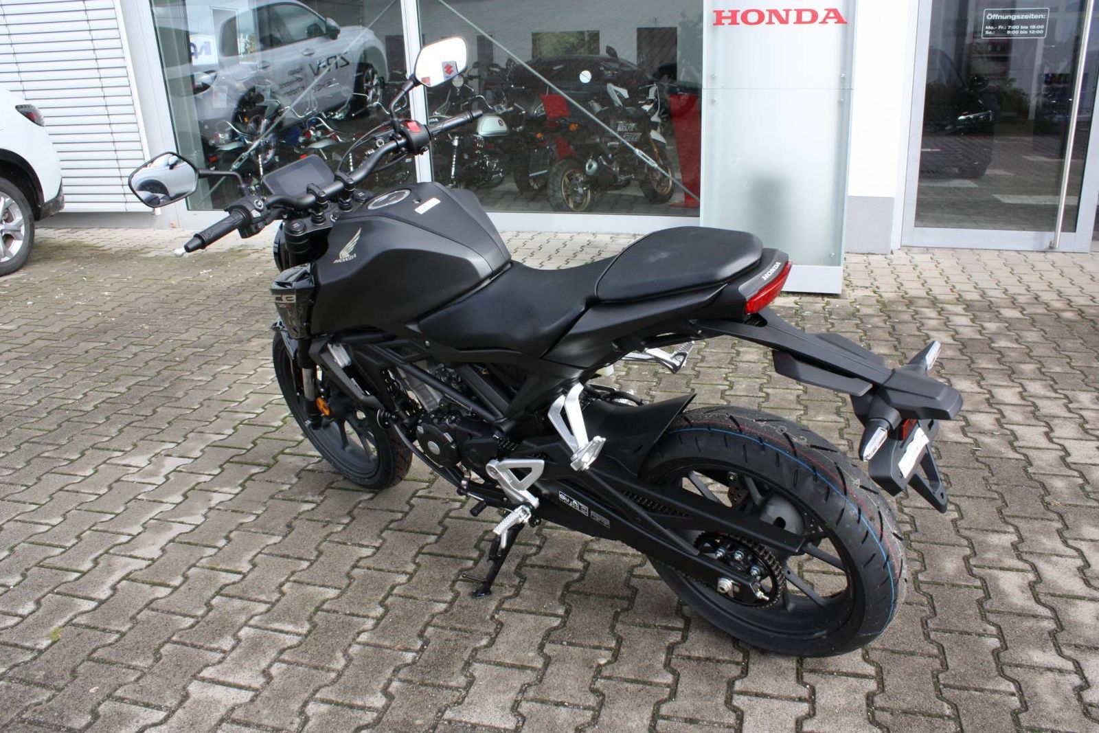 Fahrzeugabbildung Honda CB 125 R