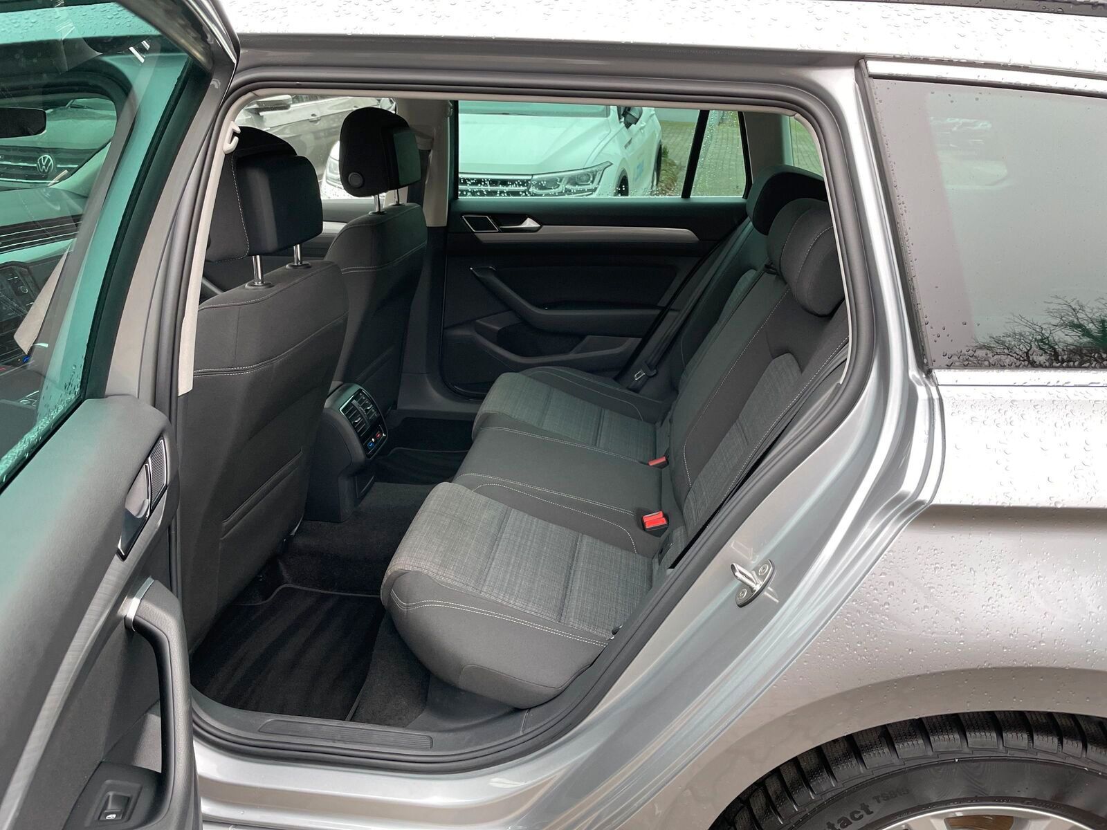 Passat Var. Business TSi DSG Navi AZV LED Busine