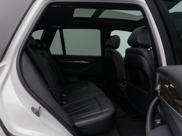 Fahrzeugabbildung BMW X5 xDr 30d M Sport Pano HUD H/K AHK  Comfort 20'